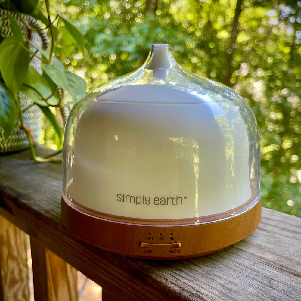 ✾ FREE EO W/PURCHASE! High-Quality Misty Aromatherapy Diffuser ✾